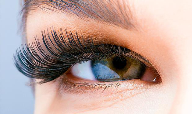 Alongamento de cílios