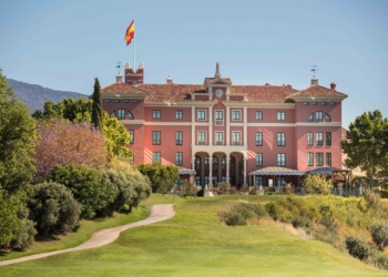 Anantara Hotels abre primeiro resort e spa de luxo no sul da Espanha