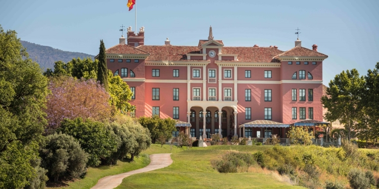 Anantara Hotels abre primeiro resort e spa de luxo no sul da Espanha