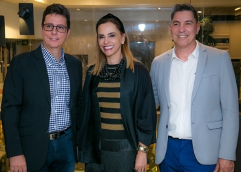 NOVA DIREÇÃO. S.C.A. Mobiliário inaugura showroom no Lago Sul em noite de festa.