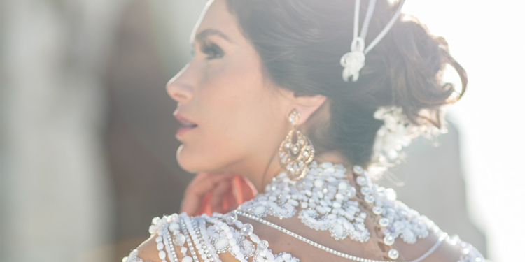 Atelier Fernando Peixoto realiza bazar de noiva e festa com até 90% de desconto