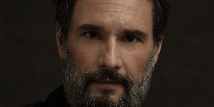 Rodrigo Santoro é capa e recheio da GQ desse mês