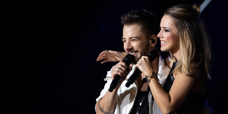 Sandy e Junior expõe acervo da carreira no ParkShopping