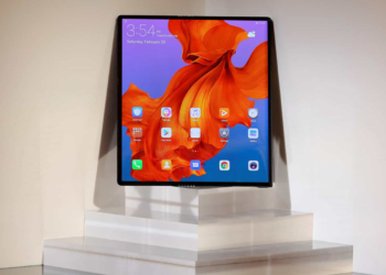 Huawei pode lançar smartphone dobrável antes da Samsung