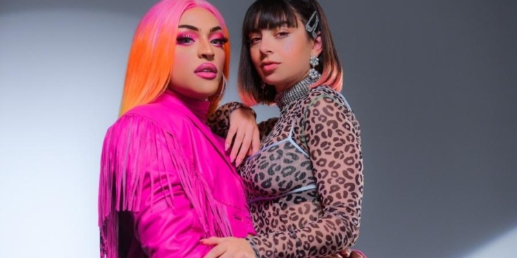 Pabllo Vittar lança música e clipe “Flash Pose” com Charli XCX