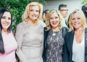 ACDF funda o Conselho da Mulher Empresária do Distrito Federal e Ivonice Aires Campos é empossada presidente