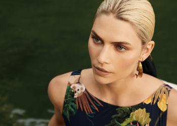 Lenny Niemeyer apresenta coleção Verão 2020 com a top Aline Weber