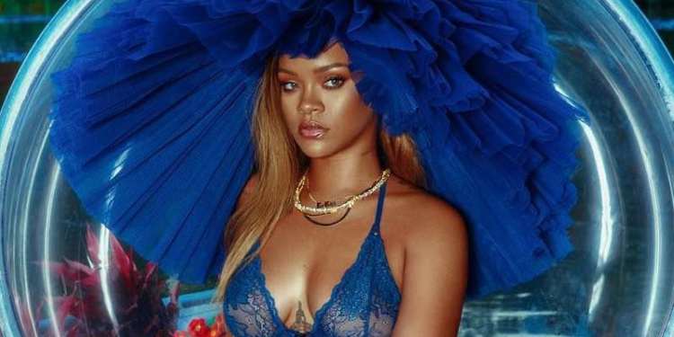 Marca de lingerie de Rihanna terá desfile transmitido via streaming