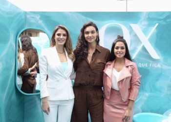 OX Cosméticos lança linha Hidratação Revitalizante com a atriz Débora Nascimento