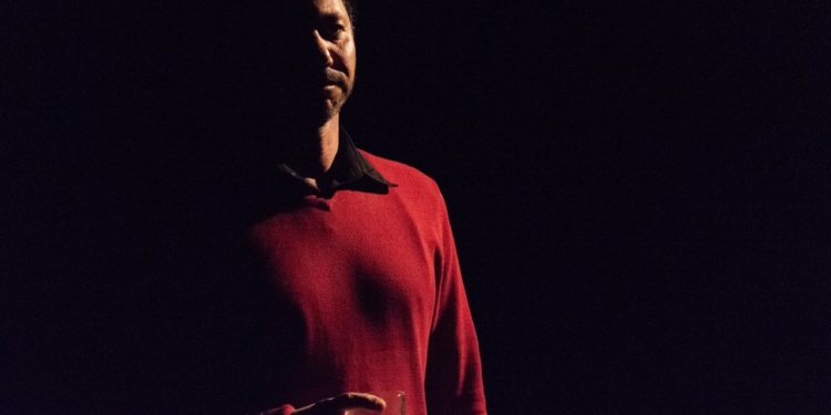 Musical resgata obra de Vinicius de Moraes com open bar de uísque