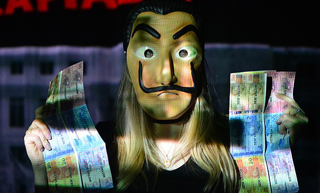 LA PIADA DE PAPEL. Espetáculo inspirado no seriado espanhol estreia na capital