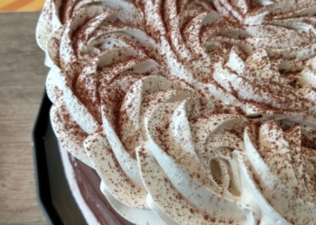 Chef Inaiá Sant’Ana, da Confeitaria Quitutices, promove aula-show gratuita