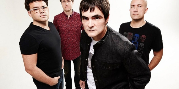 Samuel Rosa convida público para turnê de despedida do Skank