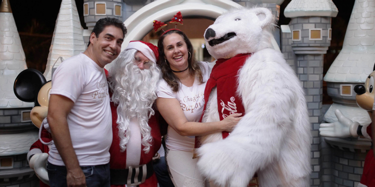 Maria Amélia Doces recebe Papai Noel em grande festa no Jardim Botânico