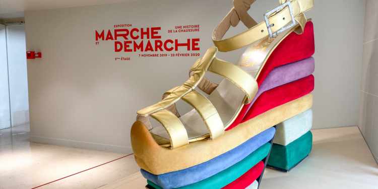 As exposições de sapatos “Marche et Démarche” e “Step by Step” marcam história das grifes na Europa