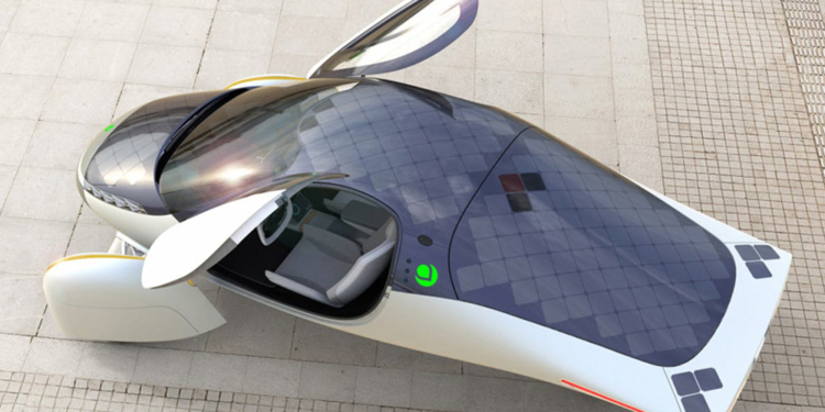 Conheça o primeiro veículo totalmente movido a energia solar