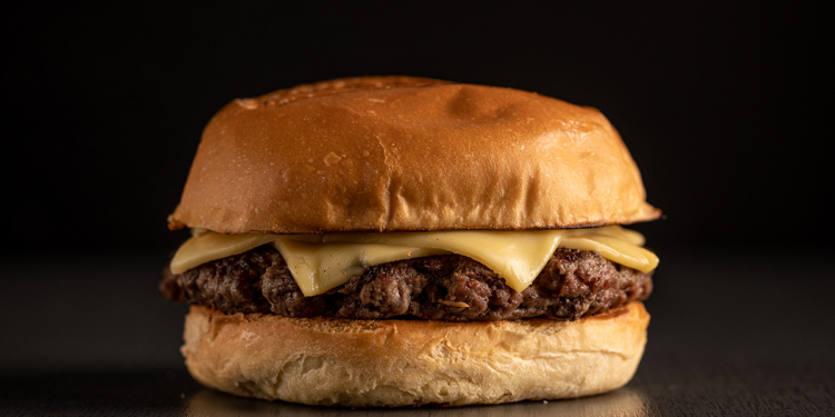 Bullguer promove última edição do Cheeseburguer Day do ano