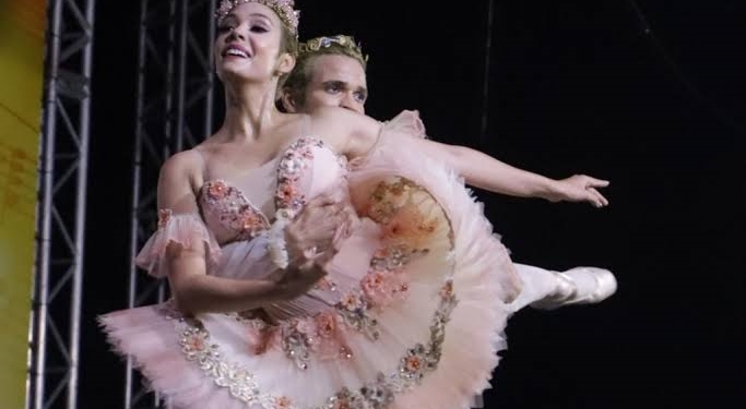 Orquestra Sinfônica do Teatro Nacional Claudio Santoro e Ballet de Brasília juntos em grande espetáculo natalino