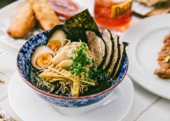 Chef William Chen Yen apresenta menu do recém-inaugurado Bar 2gather no Pontão