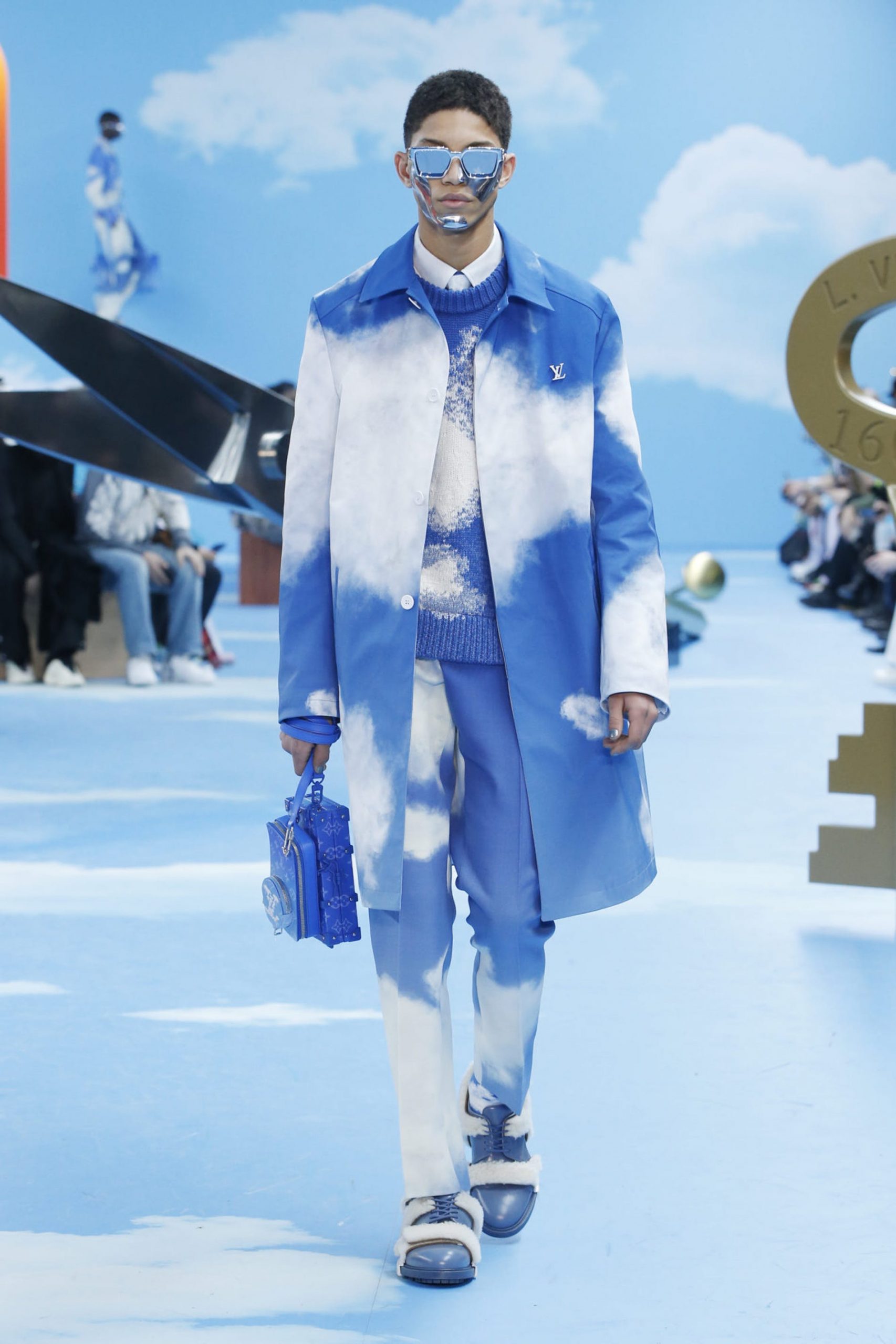 Louis Vuitton apresenta inverno 2021 masculino com performances artísticas  e políticas - Harper's Bazaar » Moda, beleza e estilo de vida em um só site
