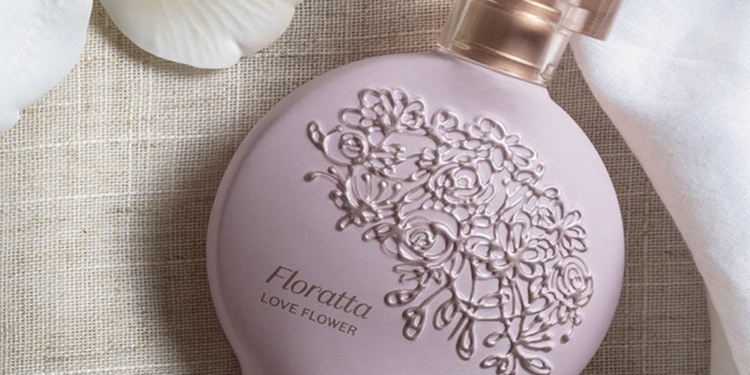 Floratta Love Flower, nova fragrância de O Boticário, traz um toque amadeirado para o clássico floral
