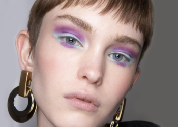 HOT TREND: a combinação de duas cores incomuns é tendência na maquiagem