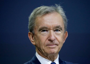 Grupos gigantes da moda LVMH, Kering e Swarovski doam R$ 11,8 bilhões contra coronavírus