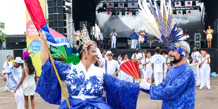 GDF reúne cerca de 20 mil amantes do carnaval no Palco Brasília 60