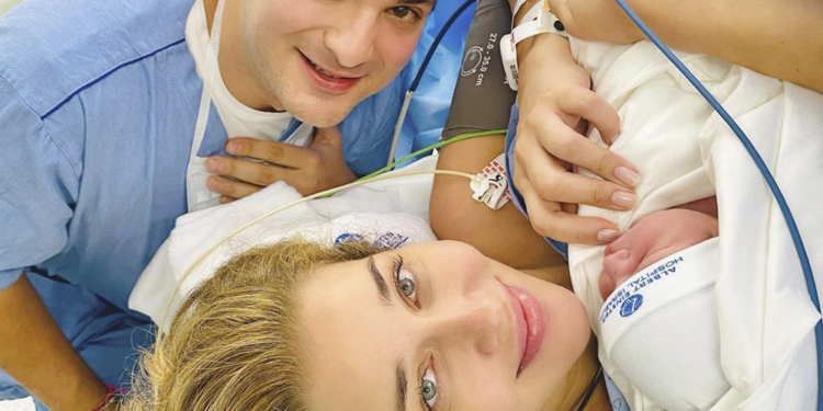 Ana Beatriz Barros dá a luz ao segundo filho do marido egípcio Karim El Chiaty