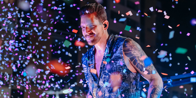 Bloco Eva desfilou pelo Circuito Barra Ondina comemorando seus 40 Carnavais