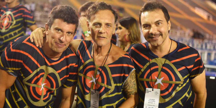 Famosos curtem primeiro dia de Carnaval no Camarote Allegria na Sapucaí