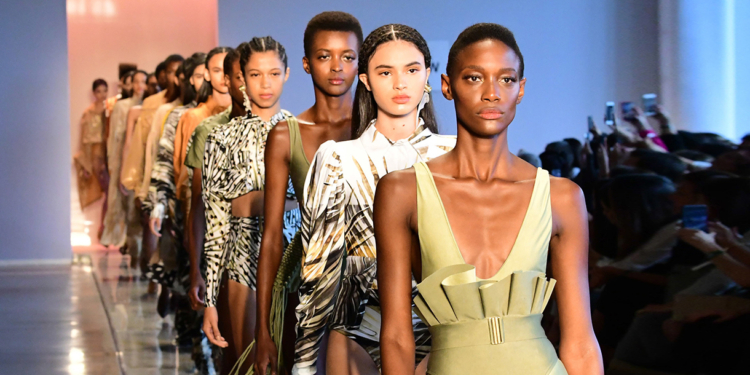 SPFW completa 25 anos e a maior semana de moda da América Latina promete novidades