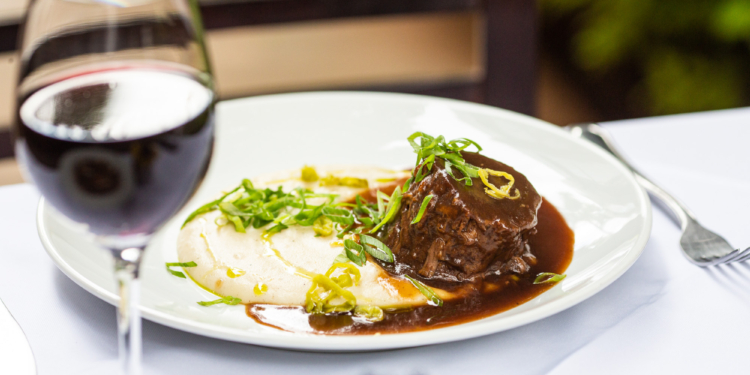 Le Parisien Bistrot apresenta novo chef e incrementa cardápio