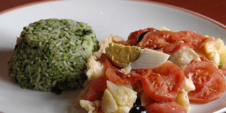 Dom Francisco celebra Mês da Mulher com prato “Bacalhau ao Forno” com exclusividade