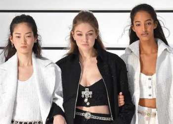 Chanel desfila Fall/Winter 2021 com referências equestres no Grand Palais