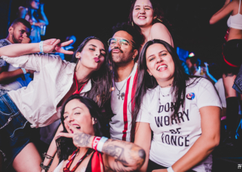 4ª edição da Festa Throwback reúne sucessos nostálgicos do grupo RBD