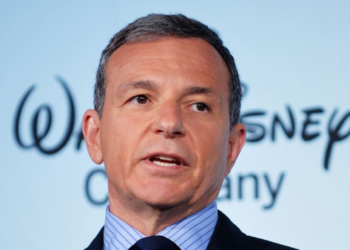 Ex-CEO da Disney abre mão do salário de mais de R$ 15 milhões para evitar demissões na empresa