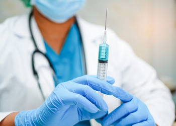 Johnson & Johnson vai fabricar 1 bilhão de vacinas contra o coronavírus