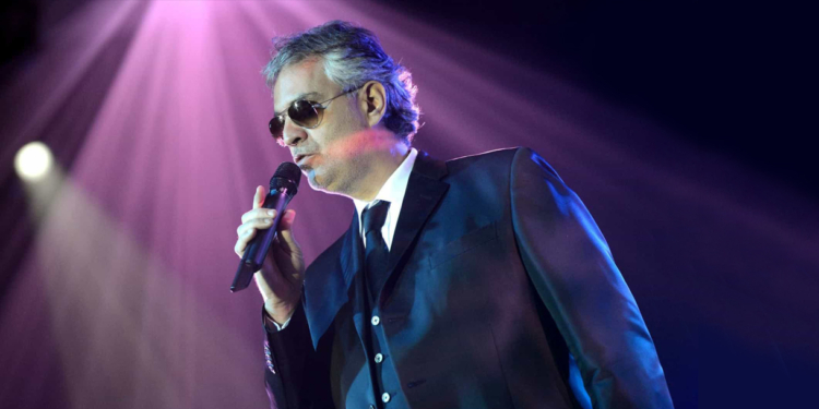 Ao vivo: Andrea Bocelli faz apresentação especial para celebrar a Páscoa em Milão
