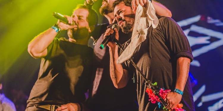 Bloco Eduardo e Mônica faz live beneficente através do YouTube