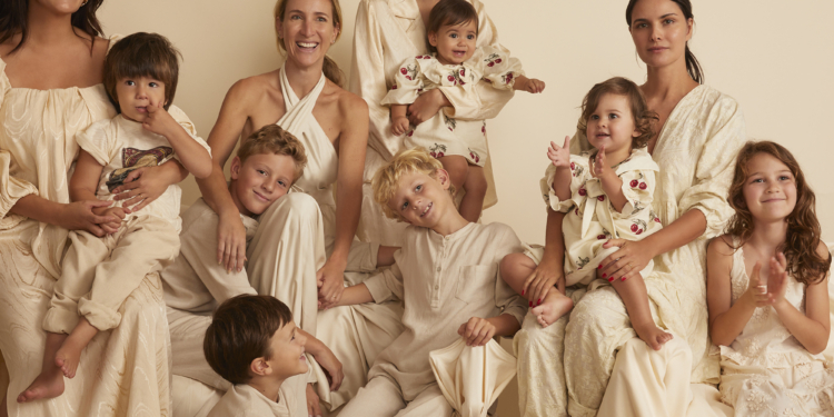 Cris Barros lança campanha de Dia das Mães cheia de boas memórias