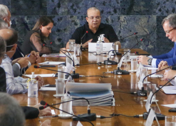 Covid-19: governador Ibaneis Rocha declarou que a reabertura do comércio será gradativa