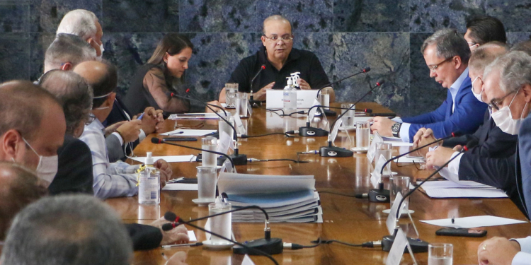 Covid-19: governador Ibaneis Rocha declarou que a reabertura do comércio será gradativa