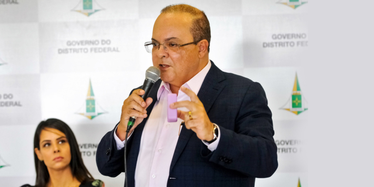 COVID-19: Governo de Brasília amplia isolamento social até 3 de maio. Veja o que abre e fecha no DF.