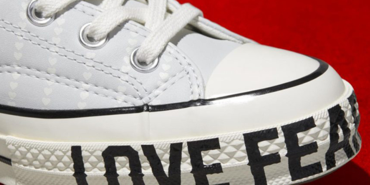 Converse lança campanha global Love Fearlessly com foco no amor próprio