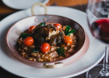 Falso risoto de rabada é a sugestão do chef Ivo Sousa para o fim de semana