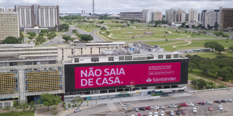 Governo do Distrito Federal amplia suspensão das atividades comerciais até 18 de maio