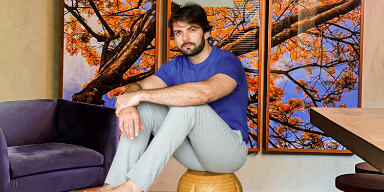 Home Sweet Home: César Santos abre seu apartamento de 45m2 e conta como é viver na quarentena