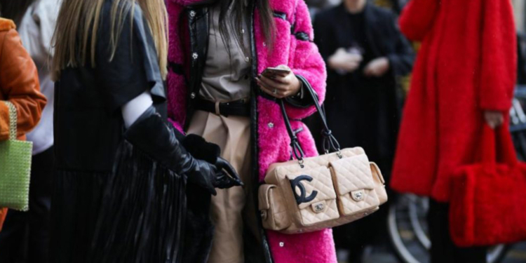 Grifes de luxo preparam evento para arrecadar fundos para o coronavírus na França