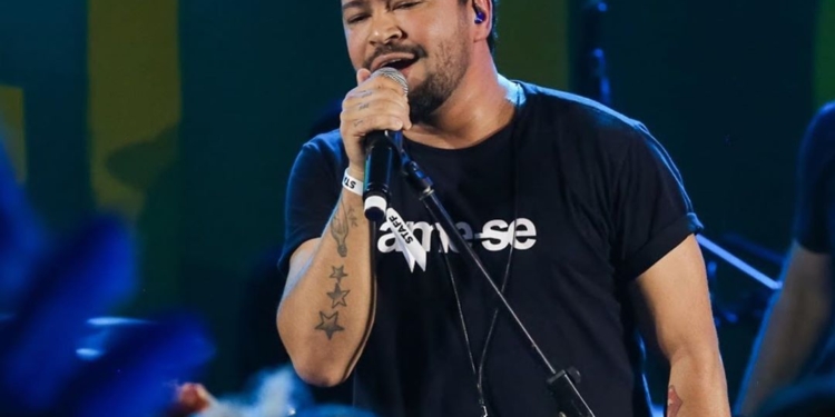 Meolly faz live em apoio ao projeto “Música em Casa, Amor no Prato”